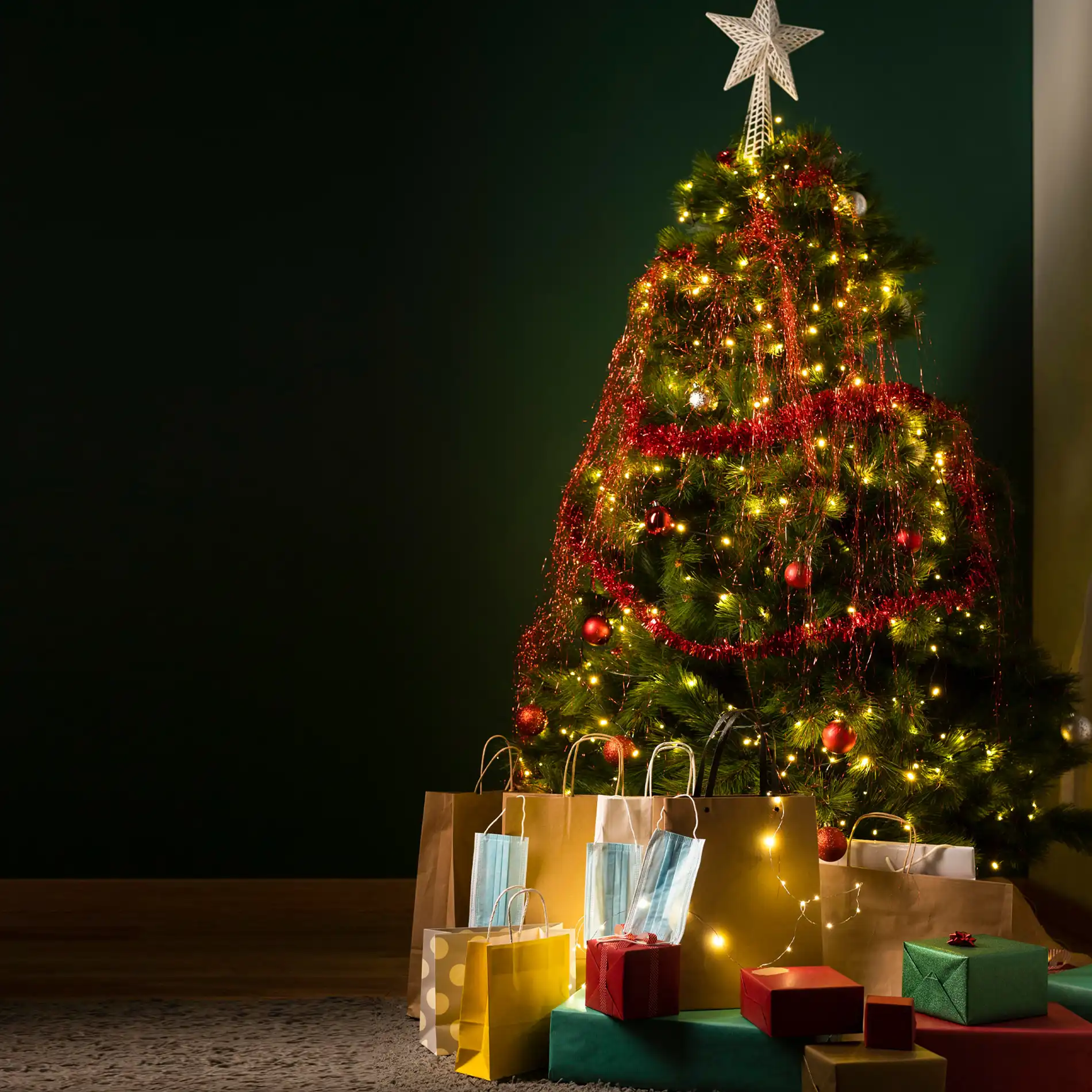 Nakhil - Albero di Natale verde con luci a led H 210 cm - Image 2